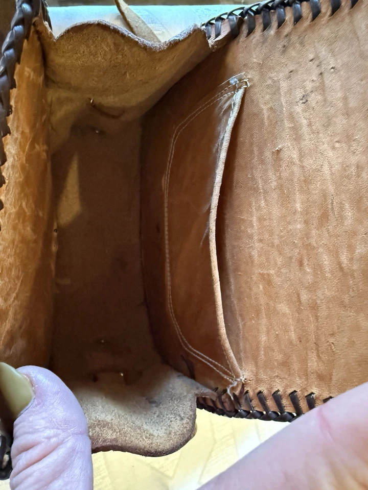 Bolso de mano/libro de bolsillo vintage de cuero tocado a mano boho occidental Foto 2 de 4