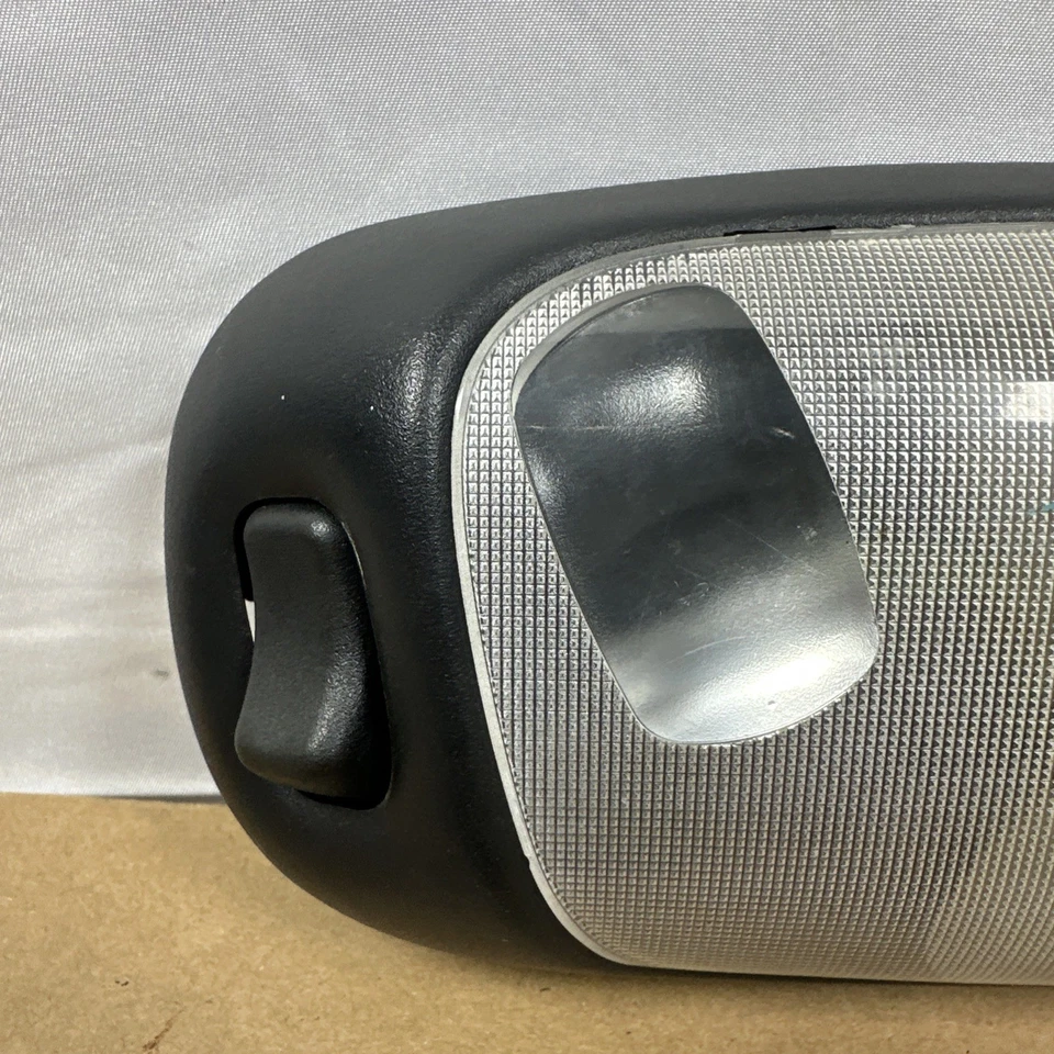97-04 Ford F250 Dome Light Super Duty F-150 F-250 F-350 Excursion Black OEM - Image 4 of 4