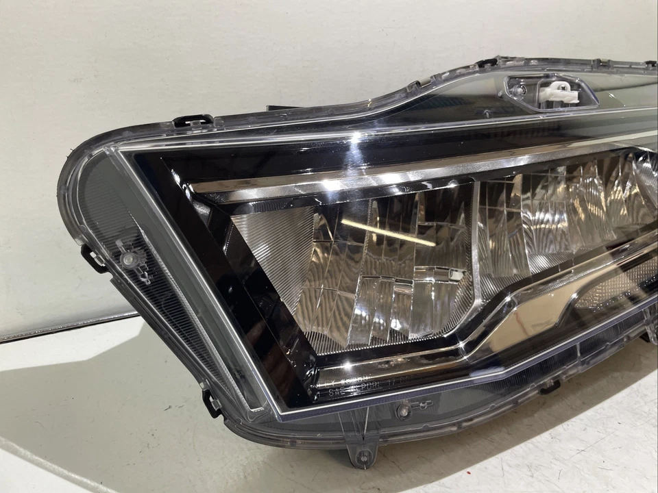 2021 2022 2023 Honda Odyssey Full LED Headlight Driver Left LH OEM 1979 - Image 2 of 4