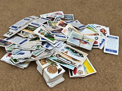 VINTAGE JOB LOT COLLECTION BUNDLE OF TEA CARD BROOKE BOND TEA BUTTERFLIES WORLD