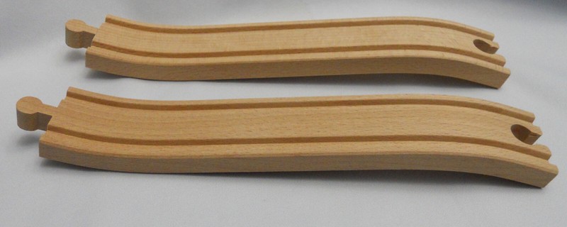 BRIO Wooden Railway POLAR EXPRESS Train 9" LONG WAVY ASCENDING TRACK Ramp 32501