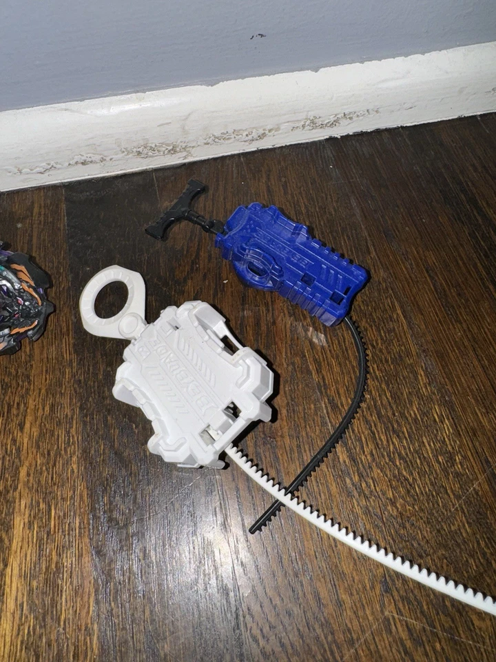 Hasbro Beyblade Burst Evolution Turbo - Lote de 5 com lançadores + mais - Lote #7 - Imagem 4 de 4