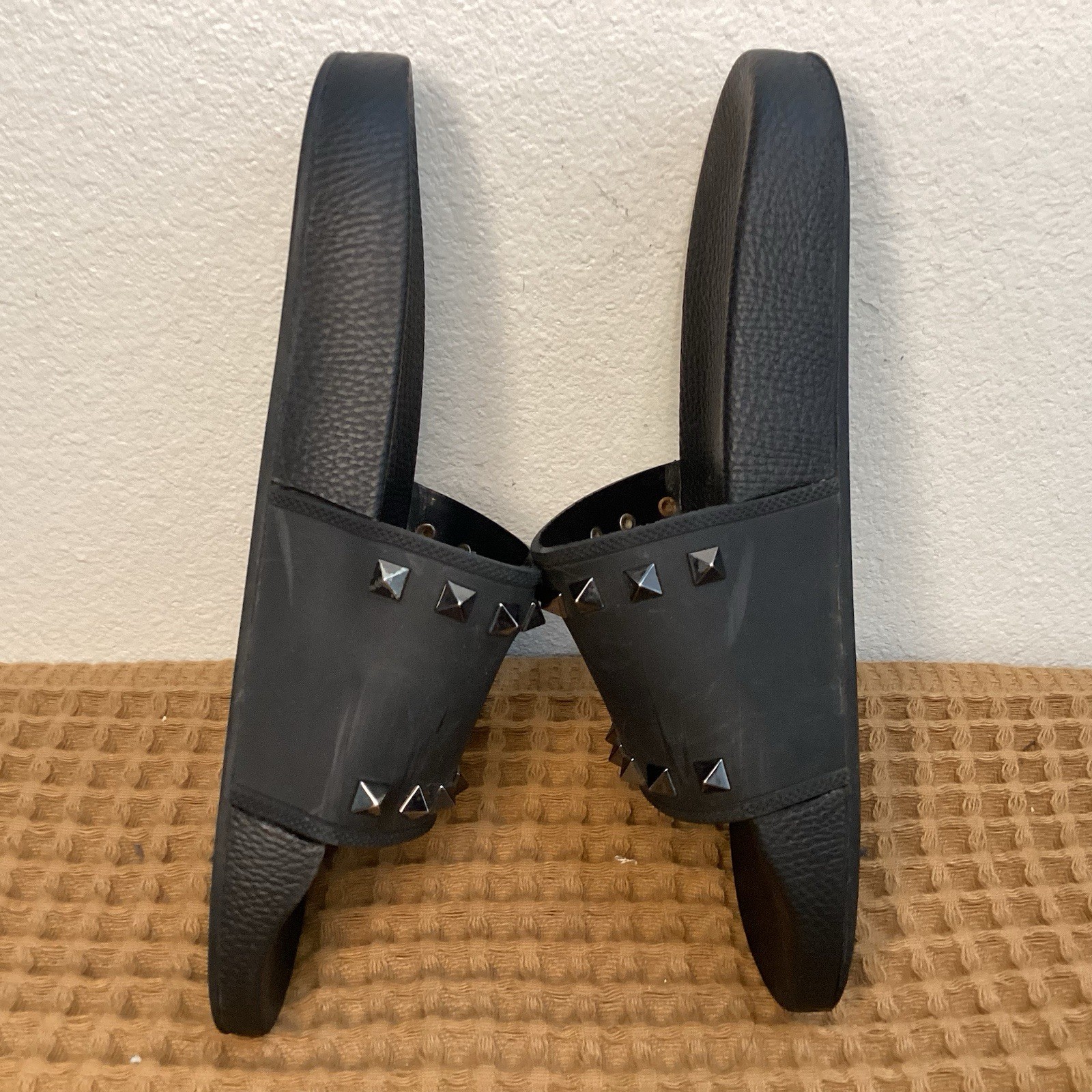 Valentino Garavani Rockstud Black Women’s Slides Size 37 US 6 Sandals Italy thumbnail 6