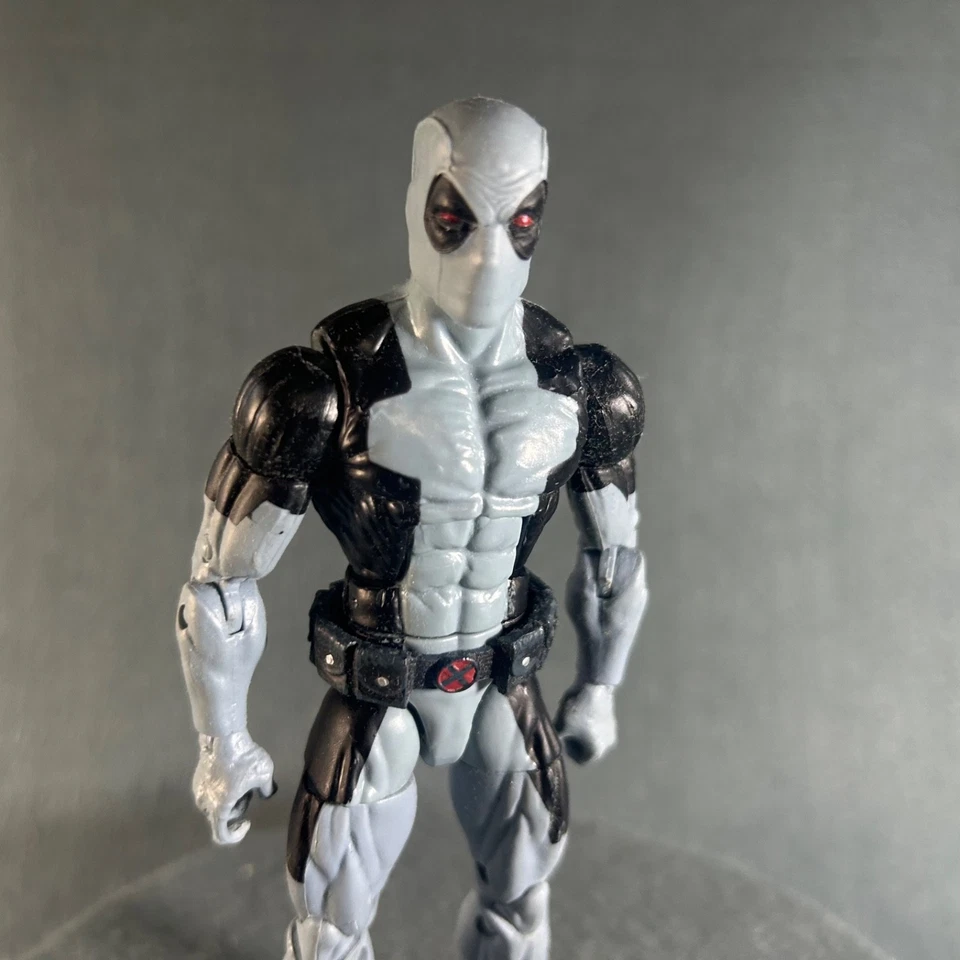 Figura de acción Hasbro Marvel Legends X Force Deadpool 6 pulgadas Foto 2 de 4