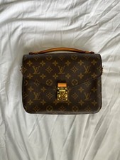 Louis Vuitton Pochette Métis Shoulder Bag Brown Canvas