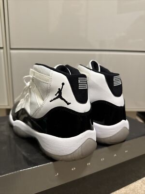 AIR JORDAN XI 11 RETRO 2011 GS NEW SIZE 7Y WHITE BLACK DARK