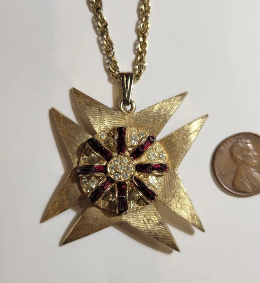 Malteser Kreuz Rot Baguette Strass Goldfarben Anhänger 20 " Halskette Vtg - Bild 2 von 4