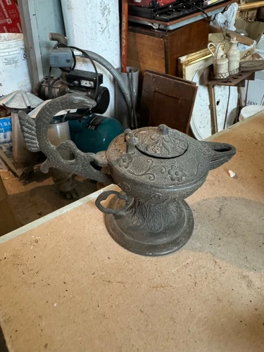 ANTIQUE DECORATED LAMP