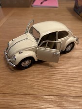 Road Legends Volkswagen Beetle 1967 Diecast Model Car