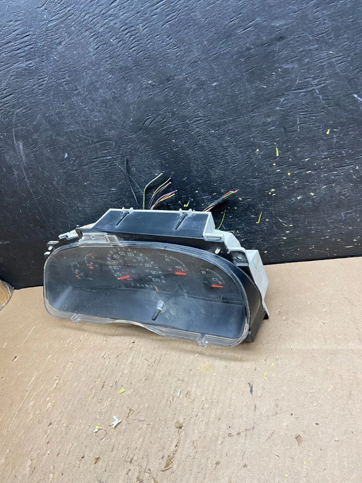 2001 - 2002 Ford Econoline E250 E350 Van Speedometer Instrument Cluster t6002 DG - Image 2 of 4