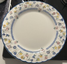 Set of 4 Pretty Floral Staffordshire of England ‘Rosedale’ Dinner Plates.