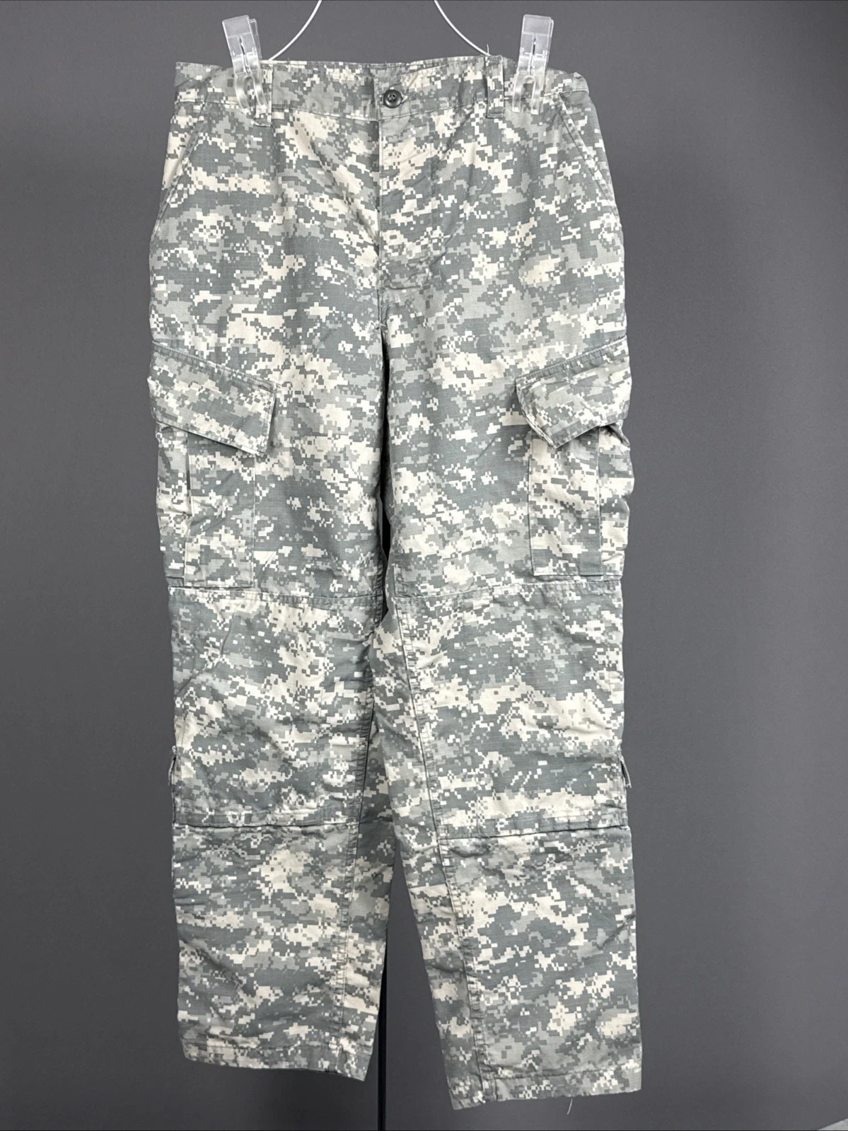 Army Combat Uniform ACU Digital Camo Cargo Pants Medium Regular