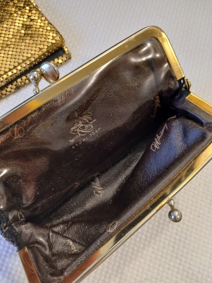 Cartera clutch negra vintage de 2 piezas Whiting And Davis dorada de malla plegable Foto 3 de 4