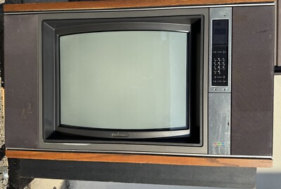 Vintage POLTERGEIST MOVIE Television Sony Trinitron KV-2645RS