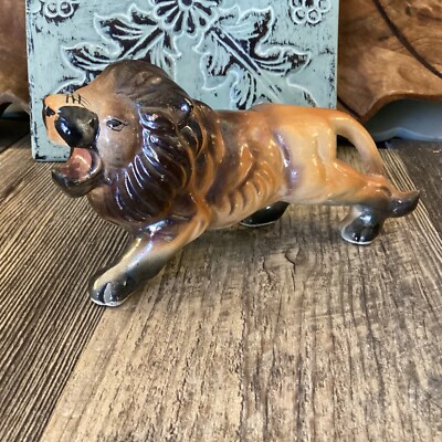 VINTAGE MID CENTURY MCM MODERN HAND PAINTED CERAMIC BENGAL Lion FIGURINE Roaring