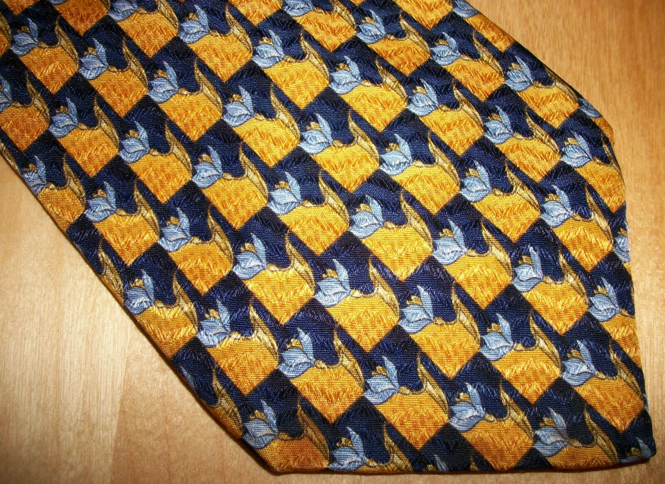 Corbata de seda para hombre con flores azules y doradas de Altea 58" de largo x 4" de ancho (D572) Foto 2 de 4