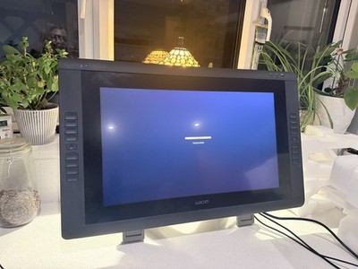 Wacom Cintiq 22HD DTK-2200 Display Grafiktablett mit Ständer DVI zu USB Adapter