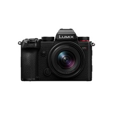 Panasonic Lumix S5D with Lumix S 18-40mm Lens