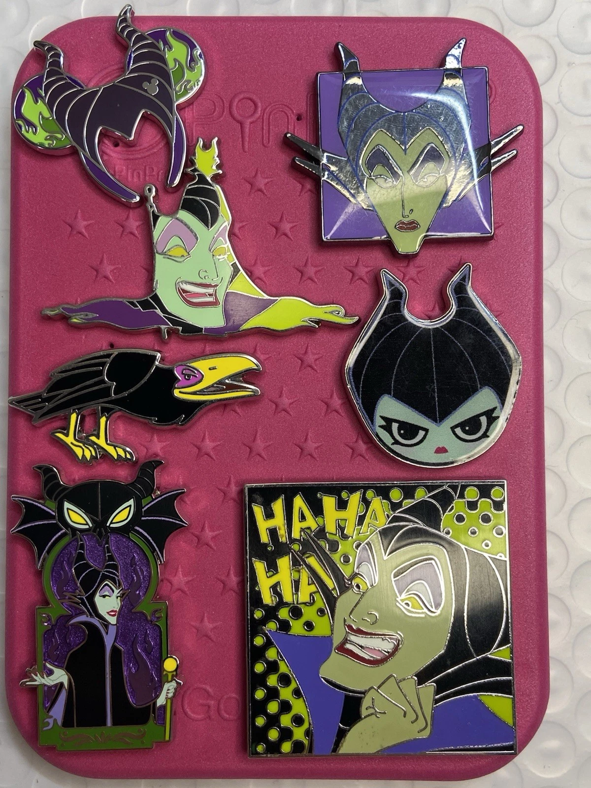 Disney 7-Pin Trading Pack w/Pin Board “Maleficent” with Wave A-Ears Headband