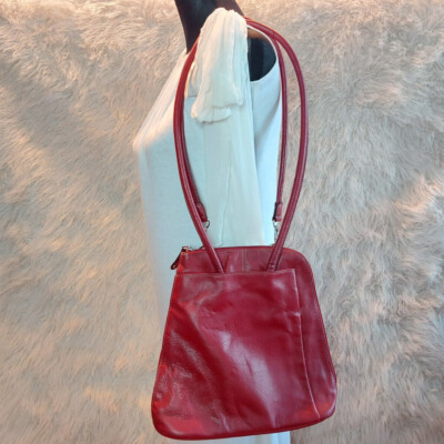 Clark Red Leather Two Ways to Carry Leather Shoulder Bag  display picture 3