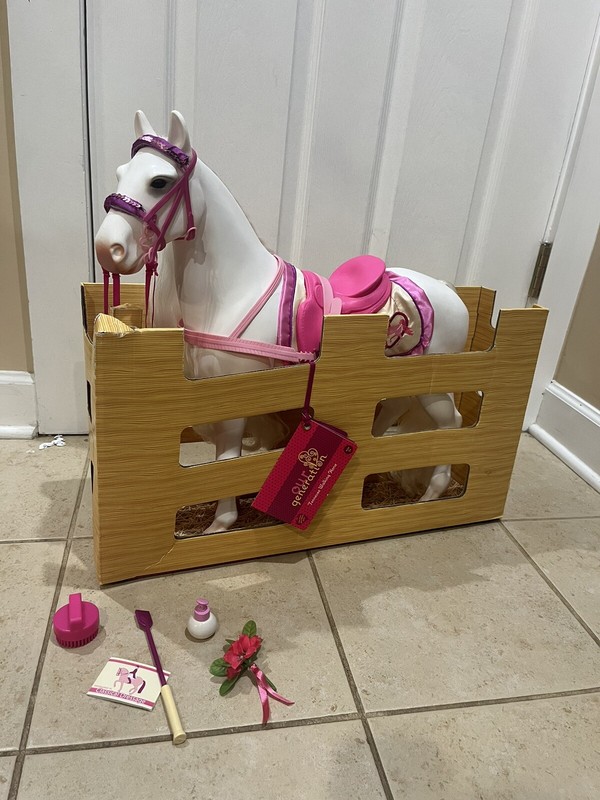 Our Generation 20” White Tennessee Walking Horse-18”Dolls W/ Stable& Accessories