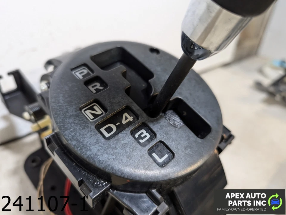 OEM 2008-2011 Suzuki Grand Vitara Automatic floor Gear Shift Shifter Assembly - Image 4 of 4