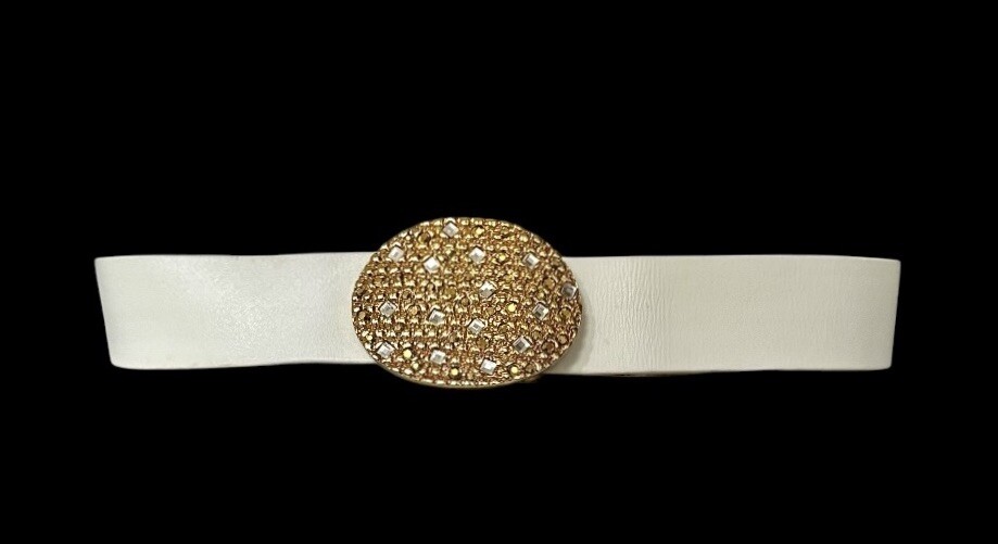 ST JOHN Vintage White Leather Womens Belt with Gold-Tone & White Enamel Buckle St John Vintage 80s Wide White Leather Belt Gold Medallion  main image 3
