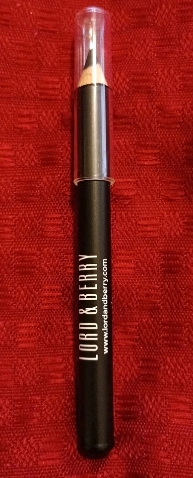 Lápiz de ojos Lord & Berry Line Shade #221 Travel Black 0,02 oz 0,7 g Foto 2 de 4