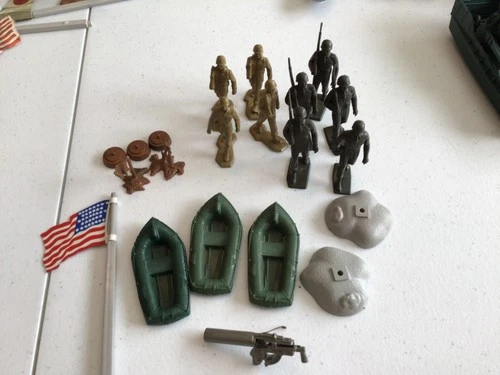 VINTAGE MARX BATTLEGROUND  lot