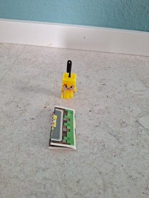 Kinder joy Toy Minecraft Alex In Goldrüstung VC317