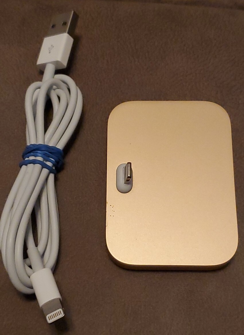 iPhone ライトニングドック  純正品 ローズゴールド free_1693201551799.jpg