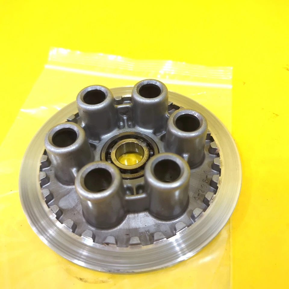 99-05 雅马哈 YZF R6 原始设备制造商夹压板 — 第 4/4 张图片