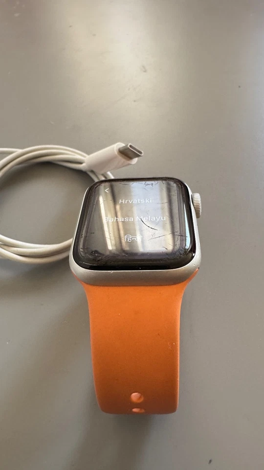 Apple Watch SE 2nd Gen GPS 100% Working Condition - Imagen 2 de 4