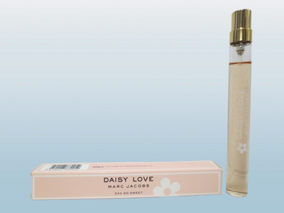 MARC JACOBS DAISY LOVE EAU SO SWEET EAU DE TOILETTE SPRAY 0.33 OZ BOXED