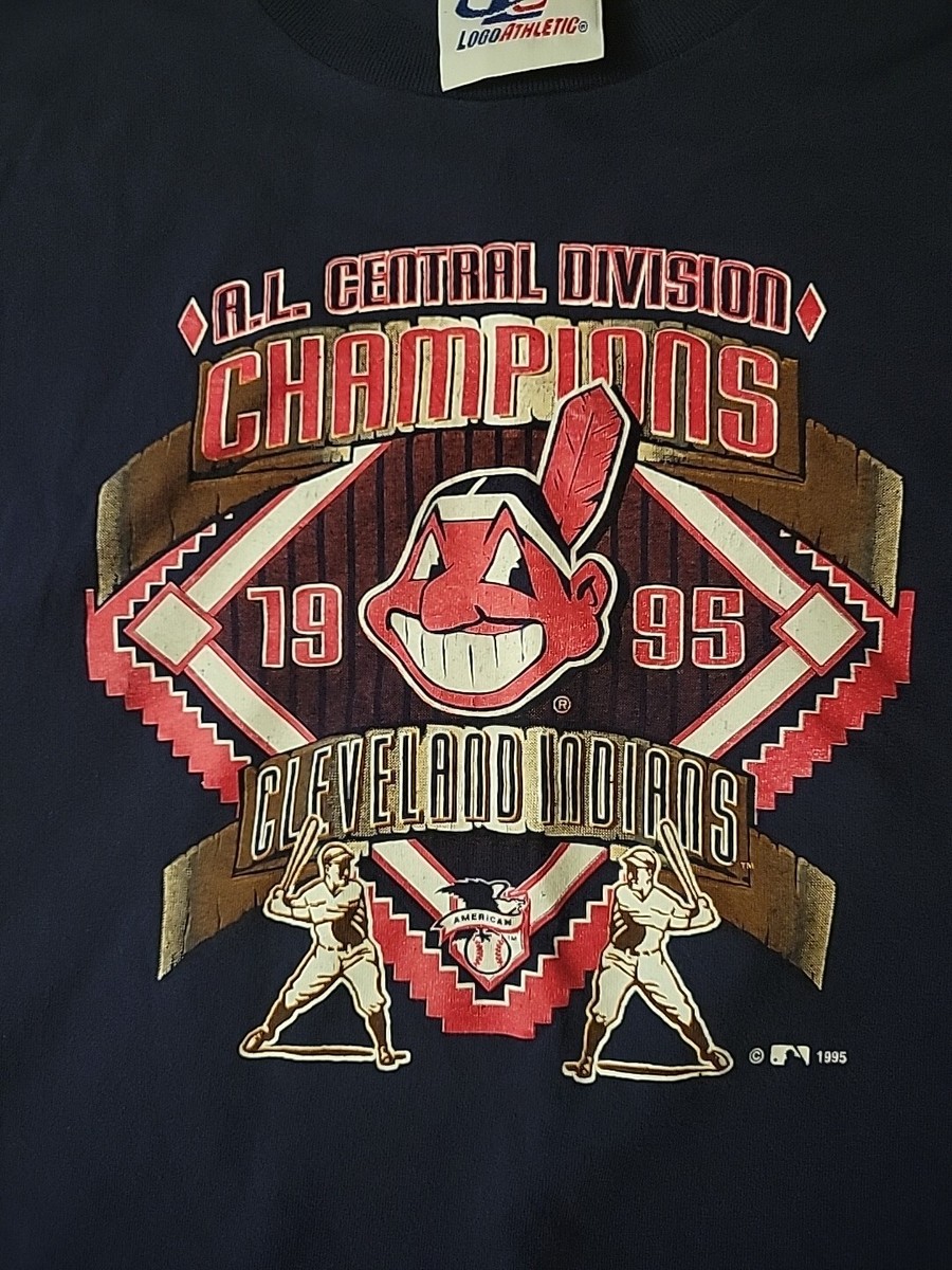 広島カープ　2017 CENTRAL LEAGUE CHAMPIONS Tシャツ 未開封】カープ×8マン 2017リーグチャンピオンV8 Tシャツ 広島