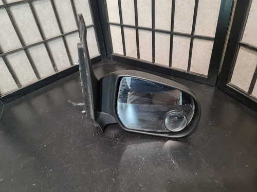 2002-2006 Mazda MPV Right Passenger Side View Power Door Mirror LH E11015513