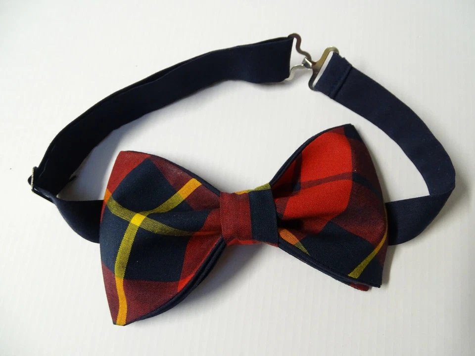 Pajarita a cuadros personalizada para hombre estilo mariposa roja/azul marino preatada regalo 4 él hecha a mano Foto 3 de 3
