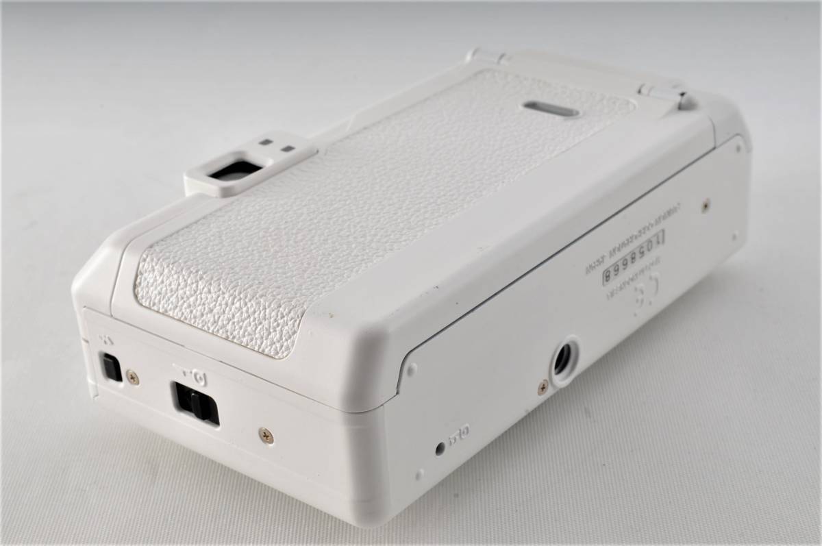 Fujifilm Natura Classica White Limited Edition Color Compact Film