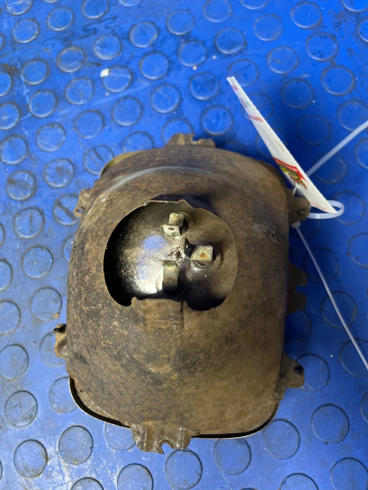 1982 - 93 Chevy S10 Headlight Assembly RH Passenger Side w/o Chrome OEM 16522983 - Image 2 of 3