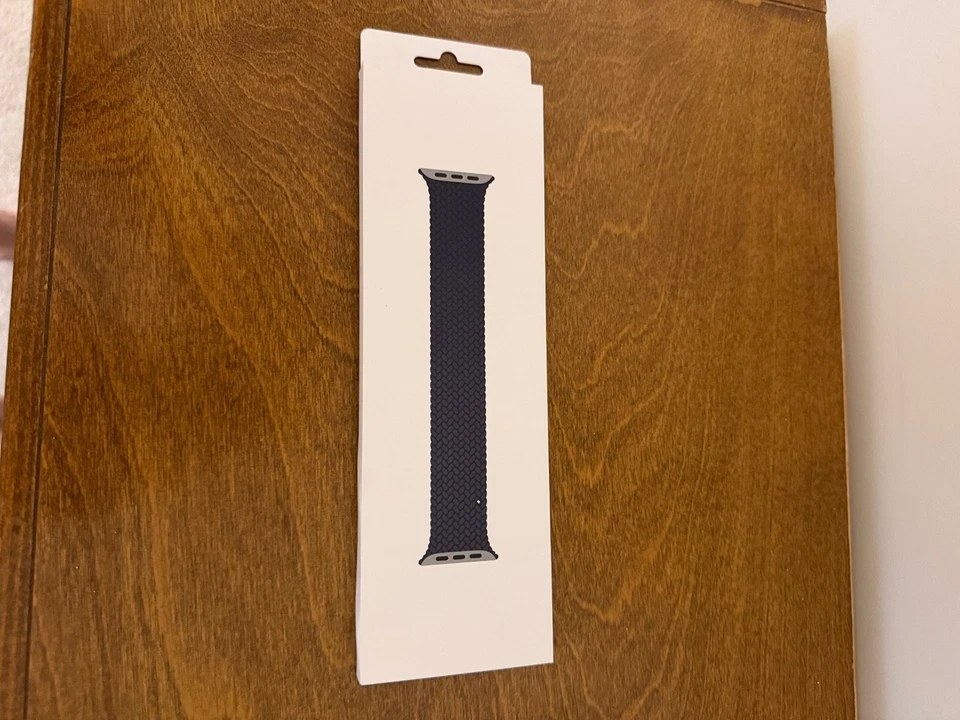 Genuine Apple Watch Braided Solo Loop 42mm Black - Image 3 of 4