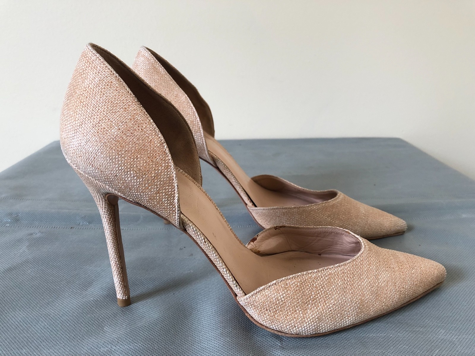 Stuart Weitzman Women textured leather 