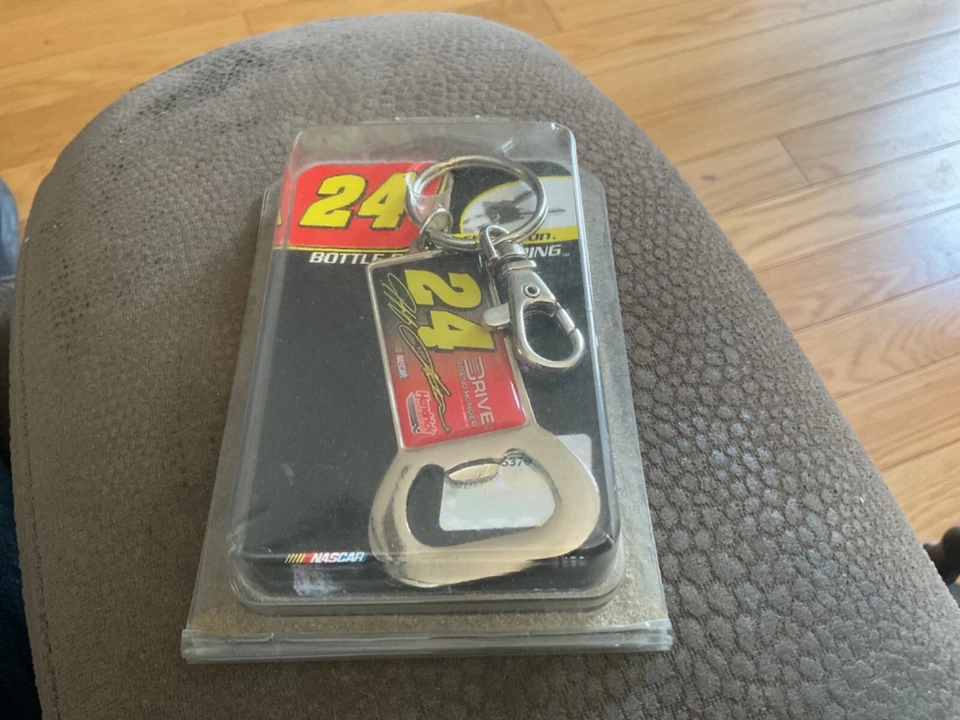 WinCraft Racing #24 2011 Jeff Gordon Bottle Opener Key Chain New Nascar - Image 2 of 4