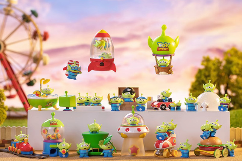 Disney/Pixar ALIENS DAYS シリーズ【アソートボックス】 POP MART Disney Toy Story Aliens Days Series Confirmed Blind