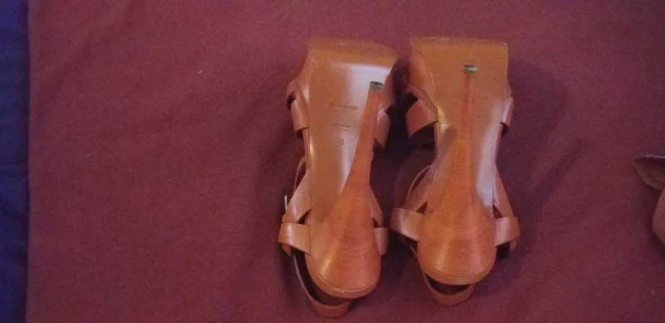 Saint Laurent YSL Tribute Orange Leather Platform Sandals Pumps 40  - Image 4 of 4
