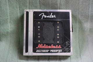 FENDER NOISELESS JAZZ BASS PICKUP SET