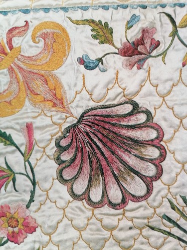 The Quilting, Patchwork & Applique Project Book - Dorothea Hall, 128pg - Picture 3 of 24