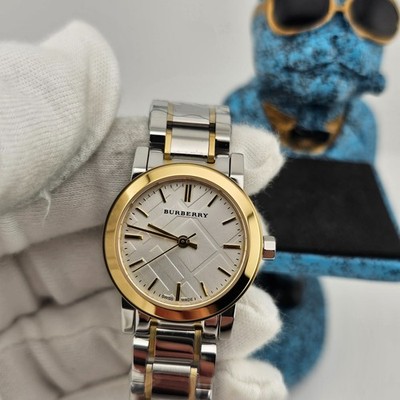 NEU BURBERRY DAMEN BU9217 UHR ZWEIFARBIGES ARMBAND WEISSES ZIFFERBLATT SILBERNES GEHÄUSE