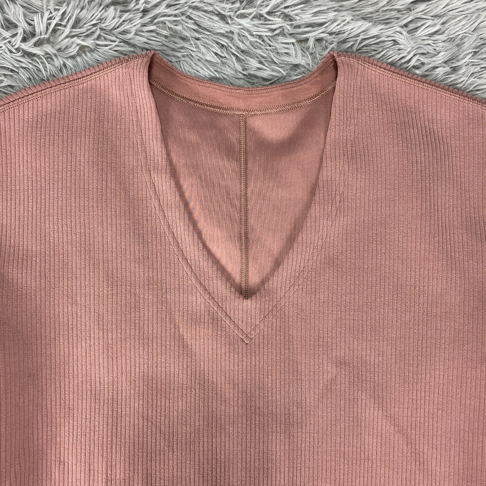 lululemon v-neck relaxed fit short sleeve rib knit shirt