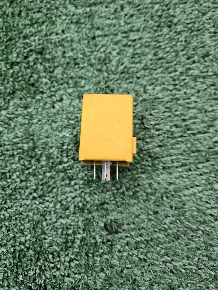 78-XJS XJ12 Amarillo 4 Pin Relé 12V 15 8DA Lucas 33383E 3591 Original 25MINS Reino Unido Foto 3 de 4