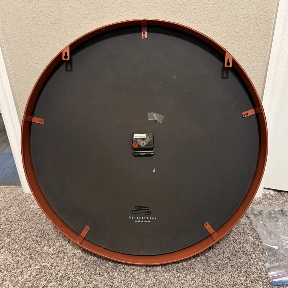 Reloj Pottery Barn 24 pulgadas retirado moderno Foto 3 de 3